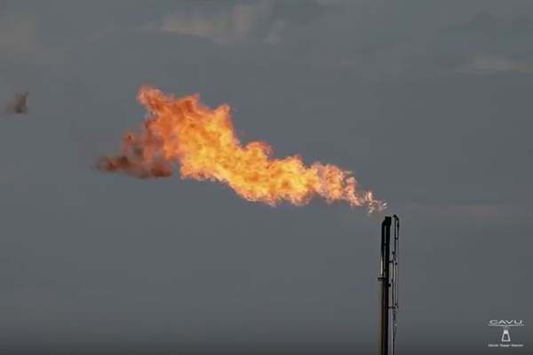 oil and gas flare burning